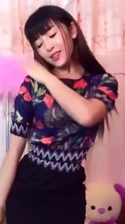 来疯广告红衣女主播,来疯广告中的魅力焦点