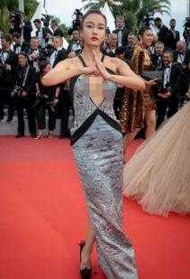 戛纳电影节网红蹭红毯,网红蹭红毯现象引发热议